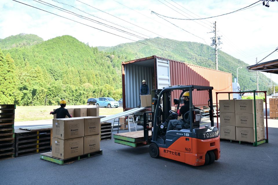 日本の中心地である岐阜という立地を活かした物流・配送事業